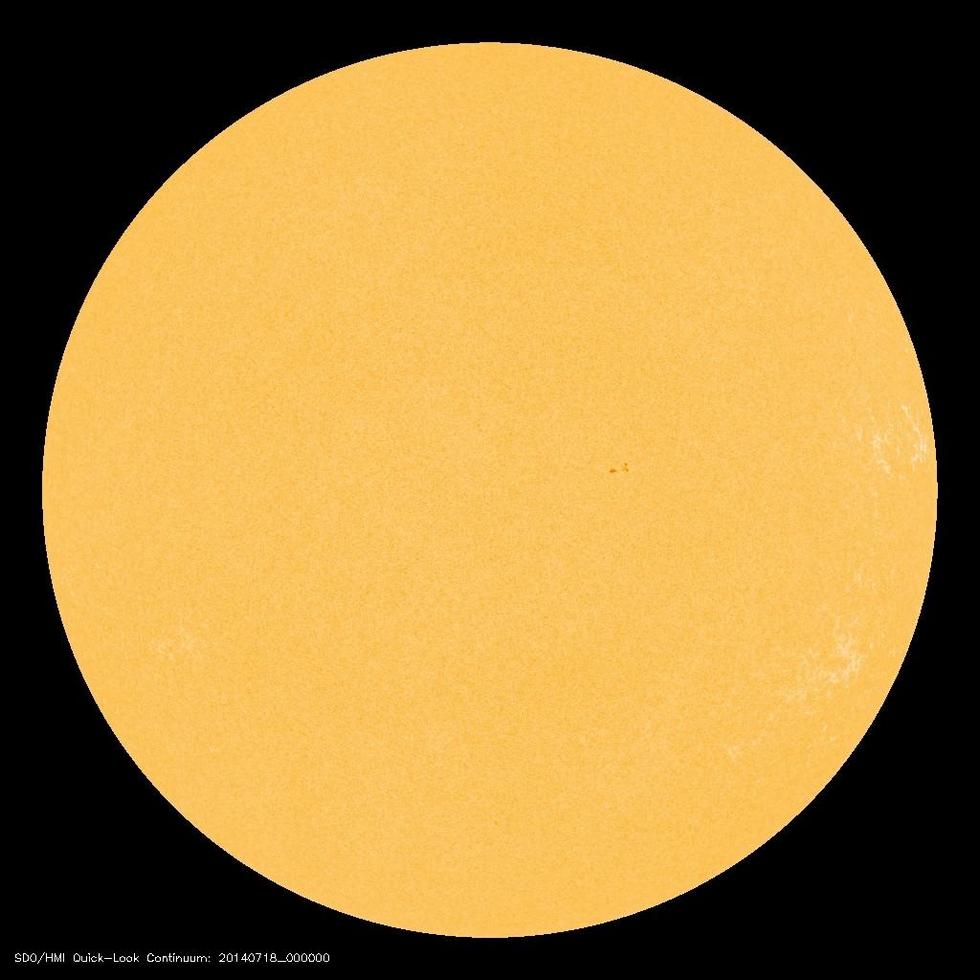 la-sci-sn-the-sun-goes-eerily-quiet-20140718-003