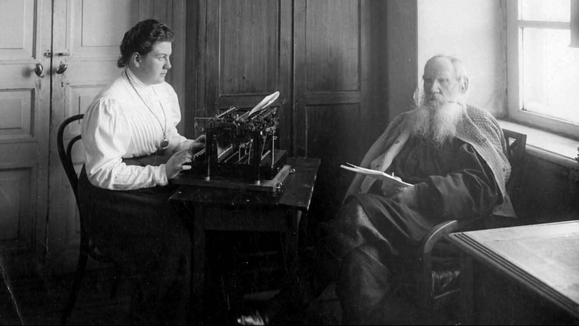 Лев Толстой в 1908 году