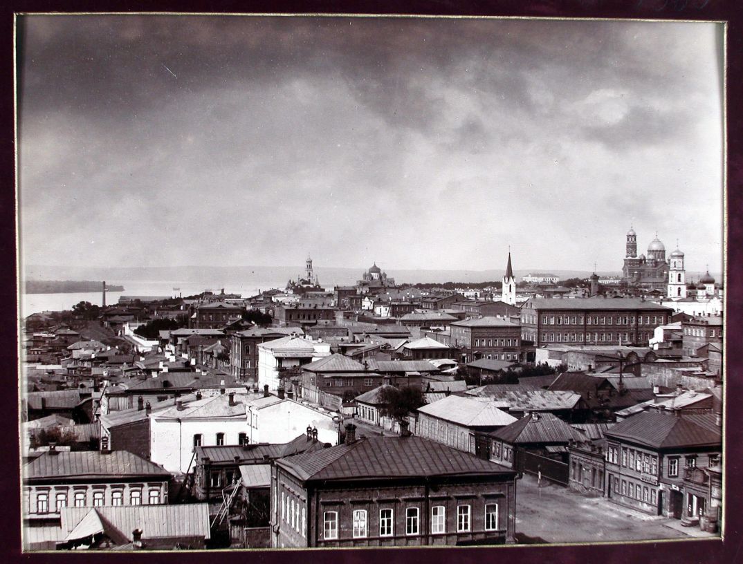 02. Вид части города с высоты кафедрального