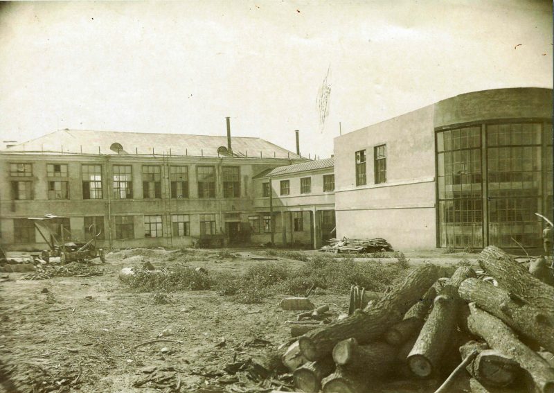 Вид на фабрику-кухню со стороны проспекта Масленникова