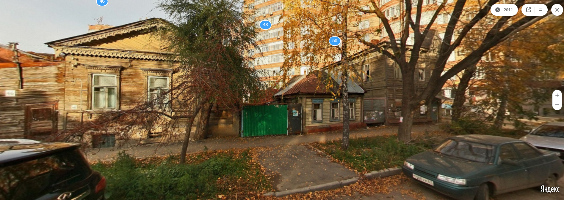 В центре - дом крестьянки Кистеневой на Яндекс.Панораме в 2011 году