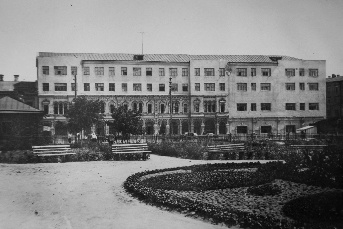 Общежитие для студентов, 1940-е
