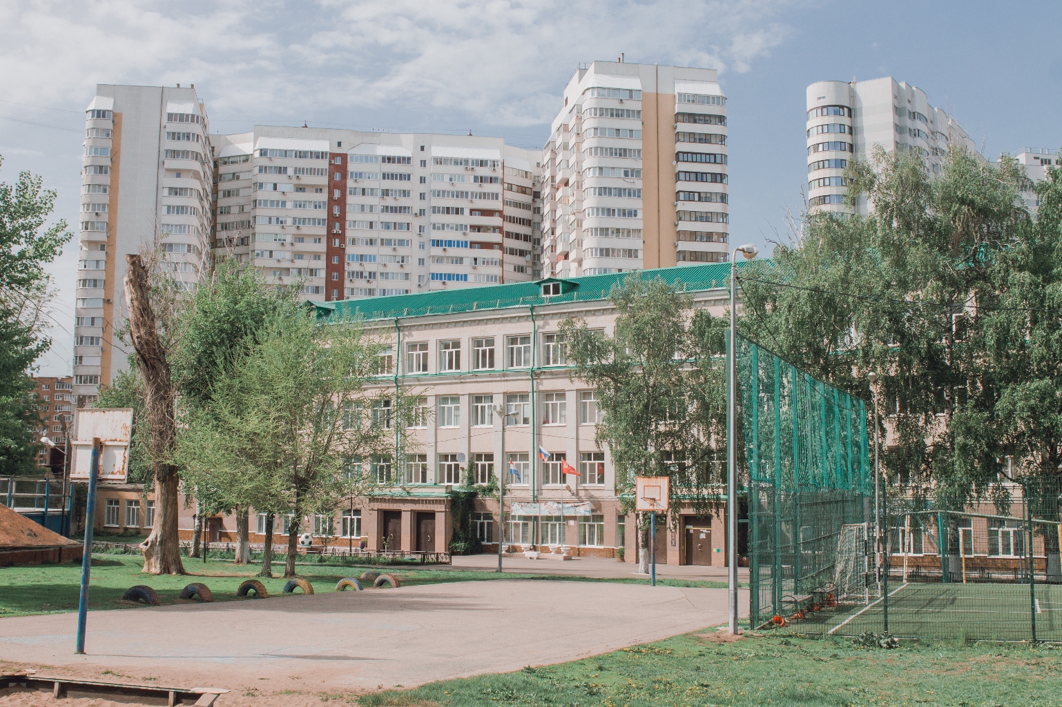 Школа на улице Лукачева