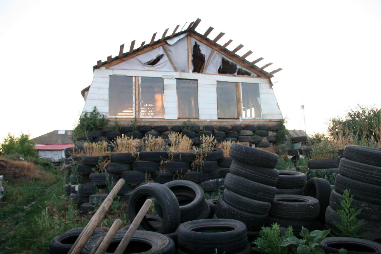 Дома, которые построены из необычного материала - ООО «Жилсервис Лесной»