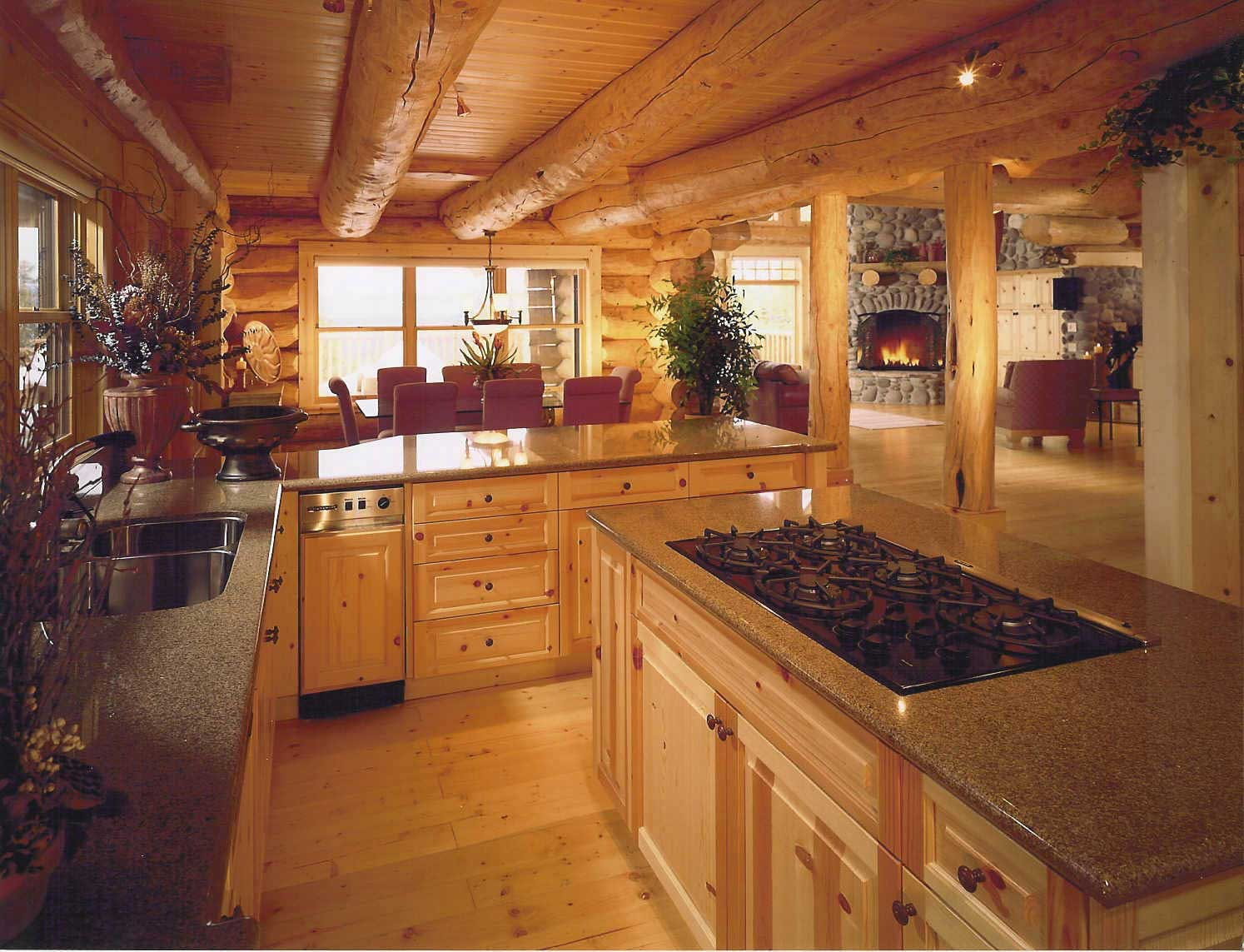 Кухня деревянная ремонт. Кухня в деревянном доме. Кухня в бревенчатом доме интерьер. Отделка кухни в деревянном доме. Кузн в деревянном доме.