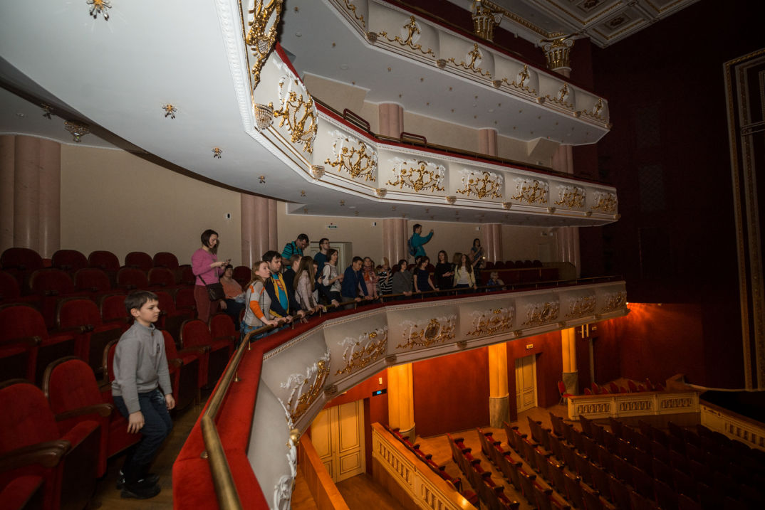 Театр на самарской площади