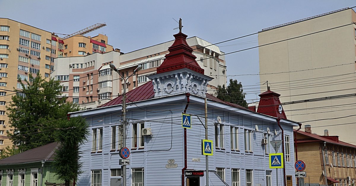 Дизайн парадного входа в загородном доме