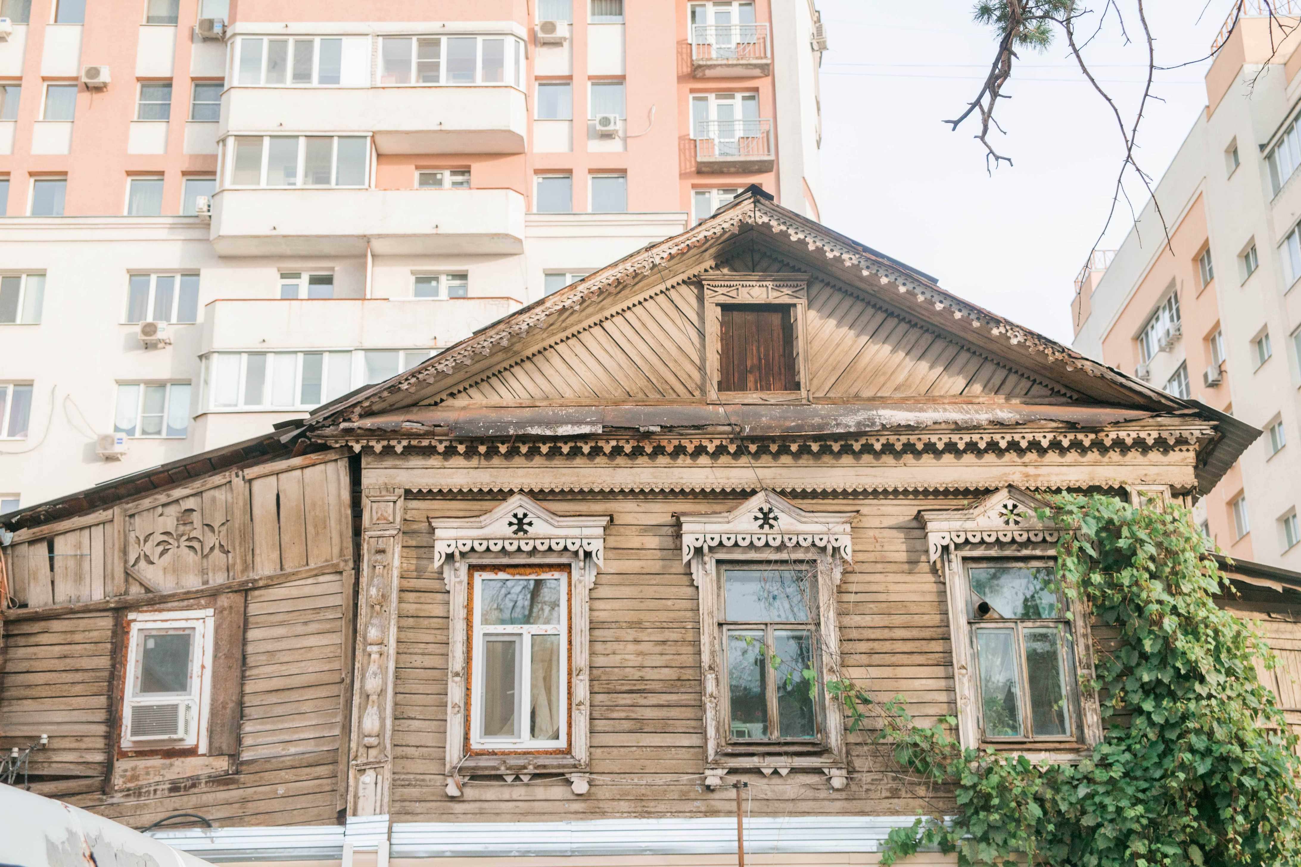 Дом с уникальной резьбой на улице Самарской