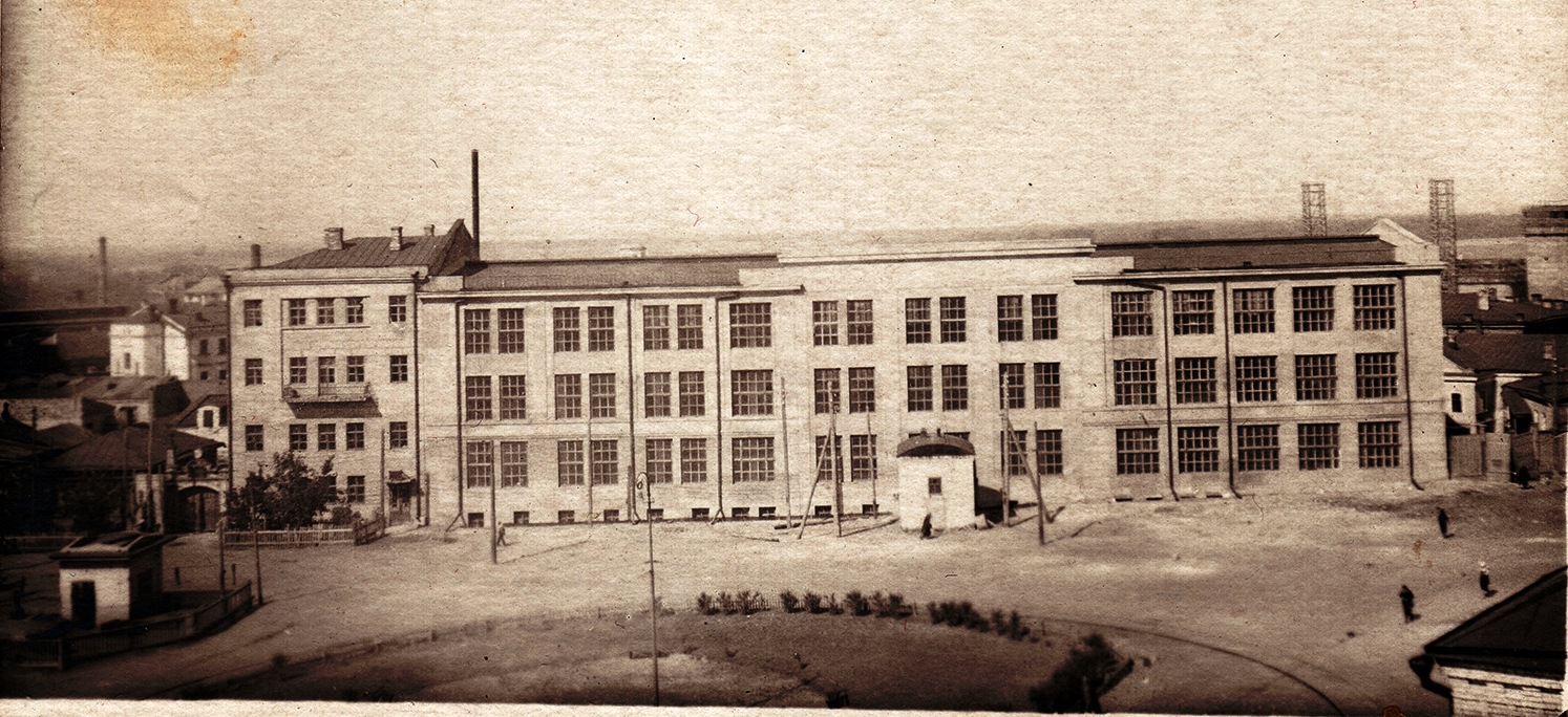 Швейная фабрика №1 на Хлебной площади