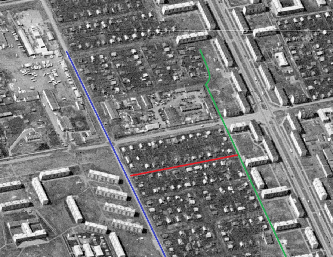 Спутниковый снимок 1965 года. Переулок Строителей отечен красной линией.
