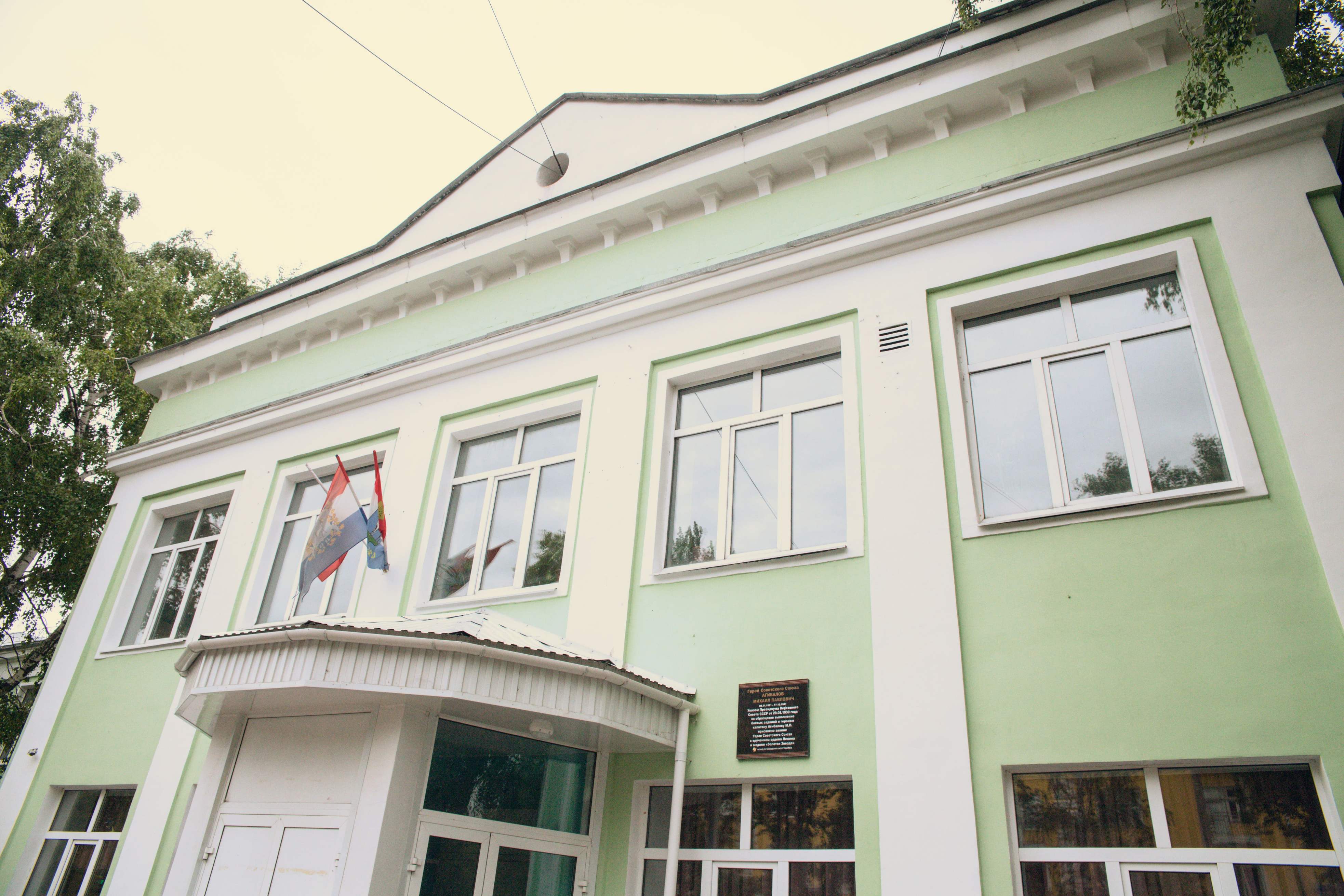 Школа на улице Урицкого