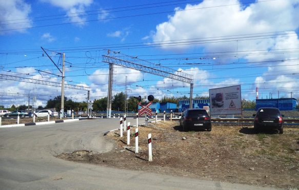 Километр другой. Железнодорожный переезд в городе. Переезд Самара. Станция 36 километр. Самара ул.Щорса 3.