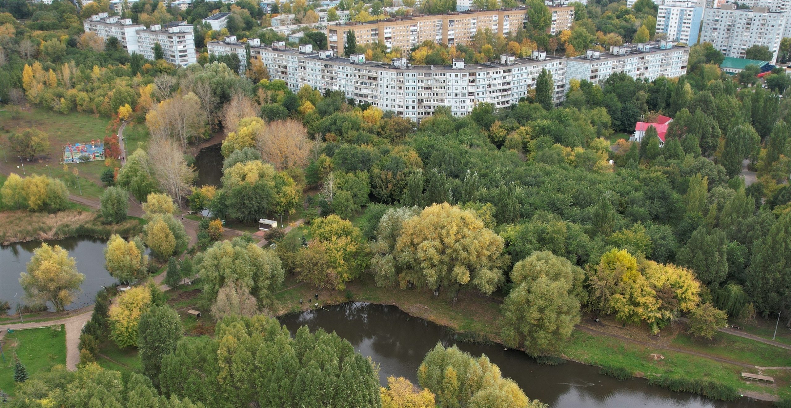 Улица озерная самара. Воронежские озера Самара. Парк воронежские озера в Самаре. Озерный в Самаре. Воронежские озера Самара фото.