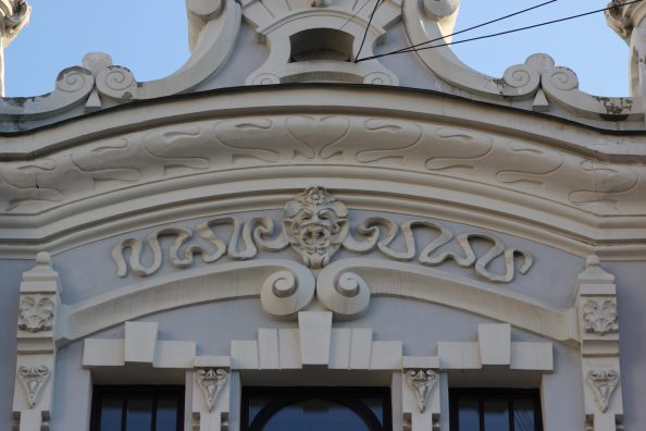 нуйчев3